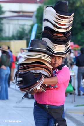 Carín León en concierto en el Estadio Soberanía