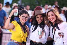 Carín León en concierto en el Estadio Soberanía