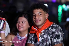 Carín León en concierto en el Estadio Soberanía