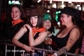 Carín León en concierto en el Estadio Soberanía