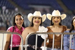 Carín León en concierto en el Estadio Soberanía