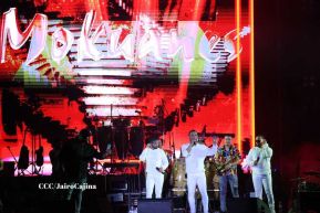 Carín León en concierto en el Estadio Soberanía