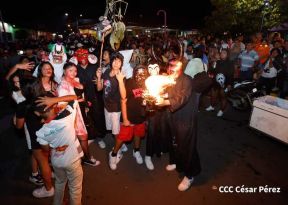 Así fueron recorridas las calles de Masaya por el tradicional desfile de los Agüizotes