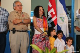 Daniel y Rosario rinden homenaje a Sandino en su aniversario natal