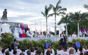 Entrega de 250 autobuses de China a cooperativas de transporte de Managua