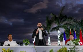 Entrega de 250 autobuses de China a cooperativas de transporte de Managua