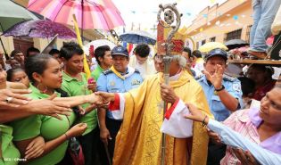 Miles de boaqueños recibieron al cardenal Leopoldo José Brenes