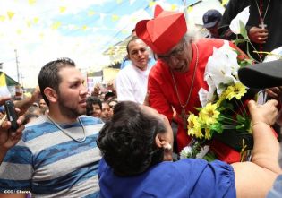 Miles de boaqueños recibieron al cardenal Leopoldo José Brenes