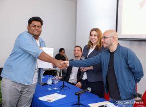 Comunicadores de la Agencia Sputnik con  Medios del Poder Ciudadano