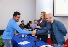 Comunicadores de la Agencia Sputnik con  Medios del Poder Ciudadano