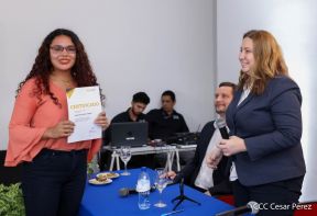 Comunicadores de la Agencia Sputnik con  Medios del Poder Ciudadano