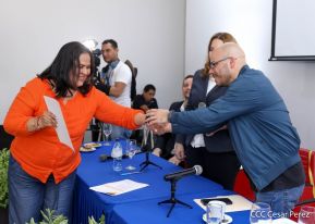 Comunicadores de la Agencia Sputnik con  Medios del Poder Ciudadano