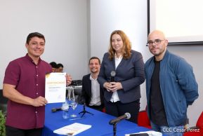 Comunicadores de la Agencia Sputnik con  Medios del Poder Ciudadano