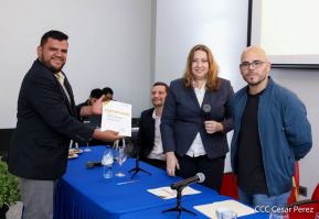 Comunicadores de la Agencia Sputnik con  Medios del Poder Ciudadano