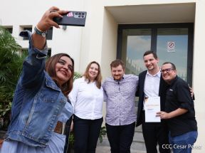 Comunicadores de la Agencia Sputnik con  Medios del Poder Ciudadano