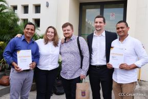 Comunicadores de la Agencia Sputnik con  Medios del Poder Ciudadano