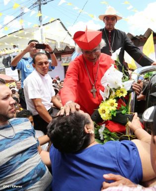 Miles de boaqueños recibieron al cardenal Leopoldo José Brenes