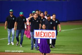 Familias disfrutan de inauguración del Estadio Roberto Clemente de Masaya