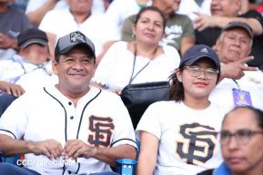 Familias disfrutan de inauguración del Estadio Roberto Clemente de Masaya