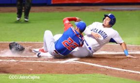 Familias disfrutan de inauguración del Estadio Roberto Clemente de Masaya