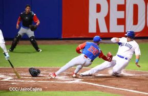 Familias disfrutan de inauguración del Estadio Roberto Clemente de Masaya