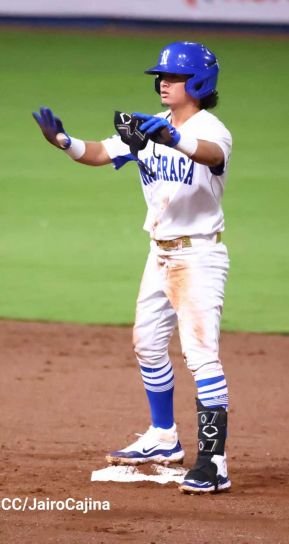 Familias disfrutan de inauguración del Estadio Roberto Clemente de Masaya