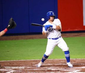 Familias disfrutan de inauguración del Estadio Roberto Clemente de Masaya