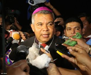 Daniel y Rosario sostienen nuevo encuentro con Conferencia Episcopal