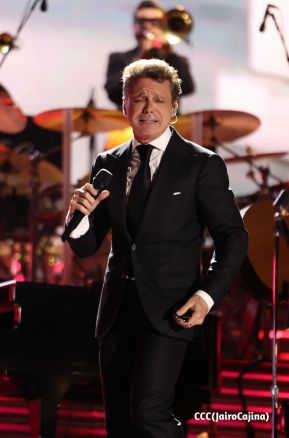 Concierto de Luis Miguel en el Estadio Nacional Soberanía de Managua