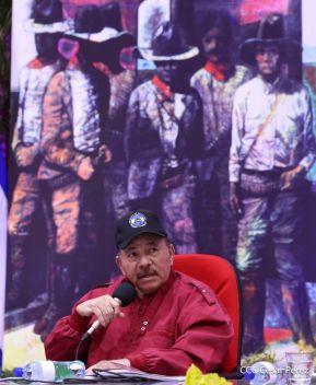 Acto en conmemoración al Tránsito a la Inmortalidad de Augusto C. Sandino