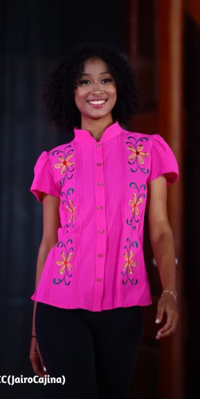 Primer Festival Internacional de las Guayaberas en Granada