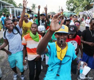 Bluefields vibra al ritmo del Palo de Mayo