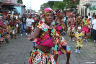Bluefields vibra al ritmo del Palo de Mayo