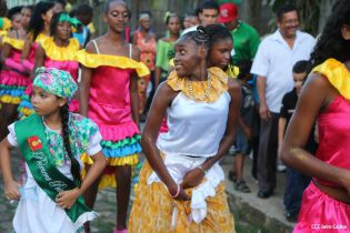 Bluefields vibra al ritmo del Palo de Mayo