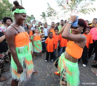 Bluefields vibra al ritmo del Palo de Mayo
