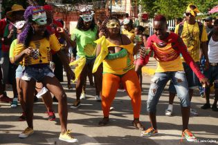 Bluefields vibra al ritmo del Palo de Mayo