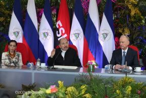 Comandante Daniel y Compañera Rosario en encuentro con el  General Nikolai Patrushev