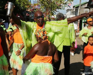 Bluefields vibra al ritmo del Palo de Mayo