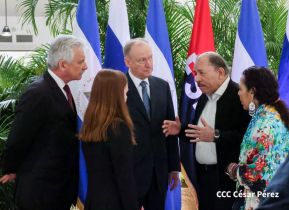 Comandante Daniel y Compañera Rosario en encuentro con el  General Nikolai Patrushev