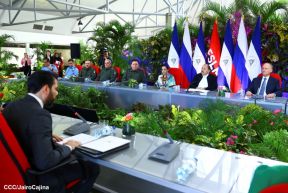 Comandante Daniel y Compañera Rosario en encuentro con el  General Nikolai Patrushev