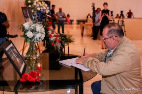 Firma de libro de condolencias en Nicaragua por las víctimas del atentado terrorista en Rusia