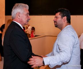 Firma de libro de condolencias en Nicaragua por las víctimas del atentado terrorista en Rusia