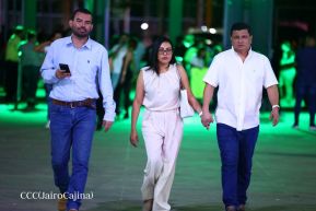 Así disfrutando los nicaragüenses del concierto de Carlos Rivera 