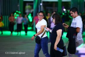 Así disfrutando los nicaragüenses del concierto de Carlos Rivera 