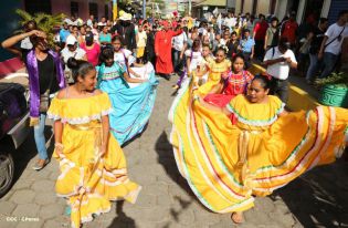 Familias de Ometepe reciben visita del Cardenal Leopoldo Brenes 