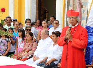Familias de Ometepe reciben visita del Cardenal Leopoldo Brenes 
