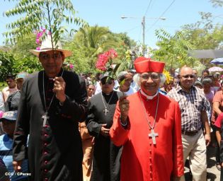 Familias de Ometepe reciben visita del Cardenal Leopoldo Brenes 