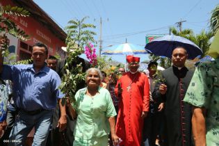 Familias de Ometepe reciben visita del Cardenal Leopoldo Brenes 