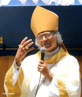 Familias de Ometepe reciben visita del Cardenal Leopoldo Brenes 