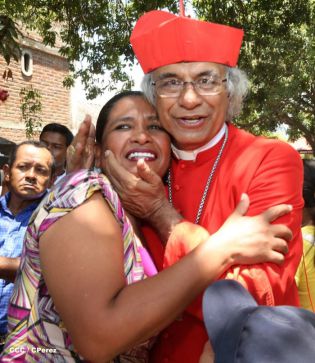 Familias de Ometepe reciben visita del Cardenal Leopoldo Brenes 